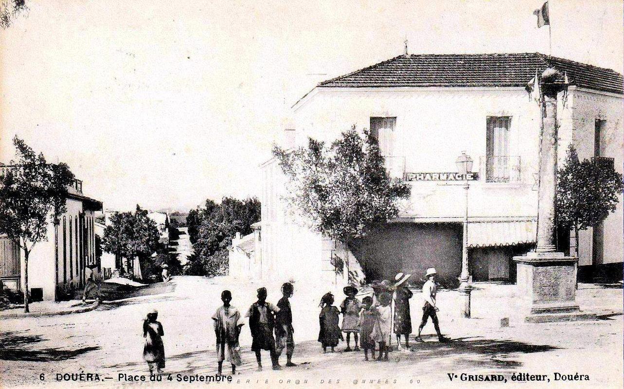 Douera - Place du 4 Septembre.jpg